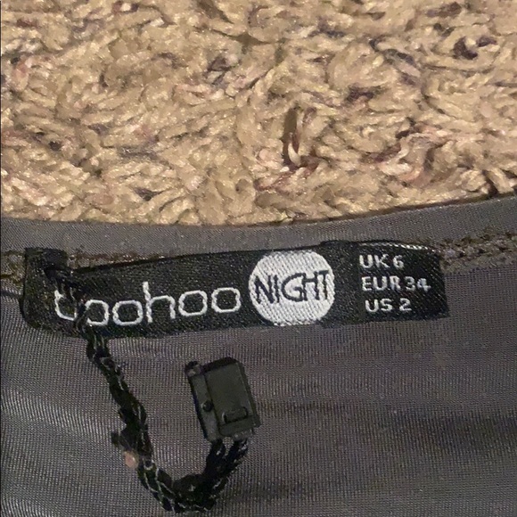 Ruched Bodycon Dress - Picture 4 of 8